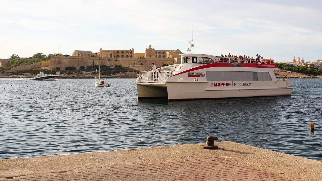 2br Great Location With Terrace Lägenhet Sliema