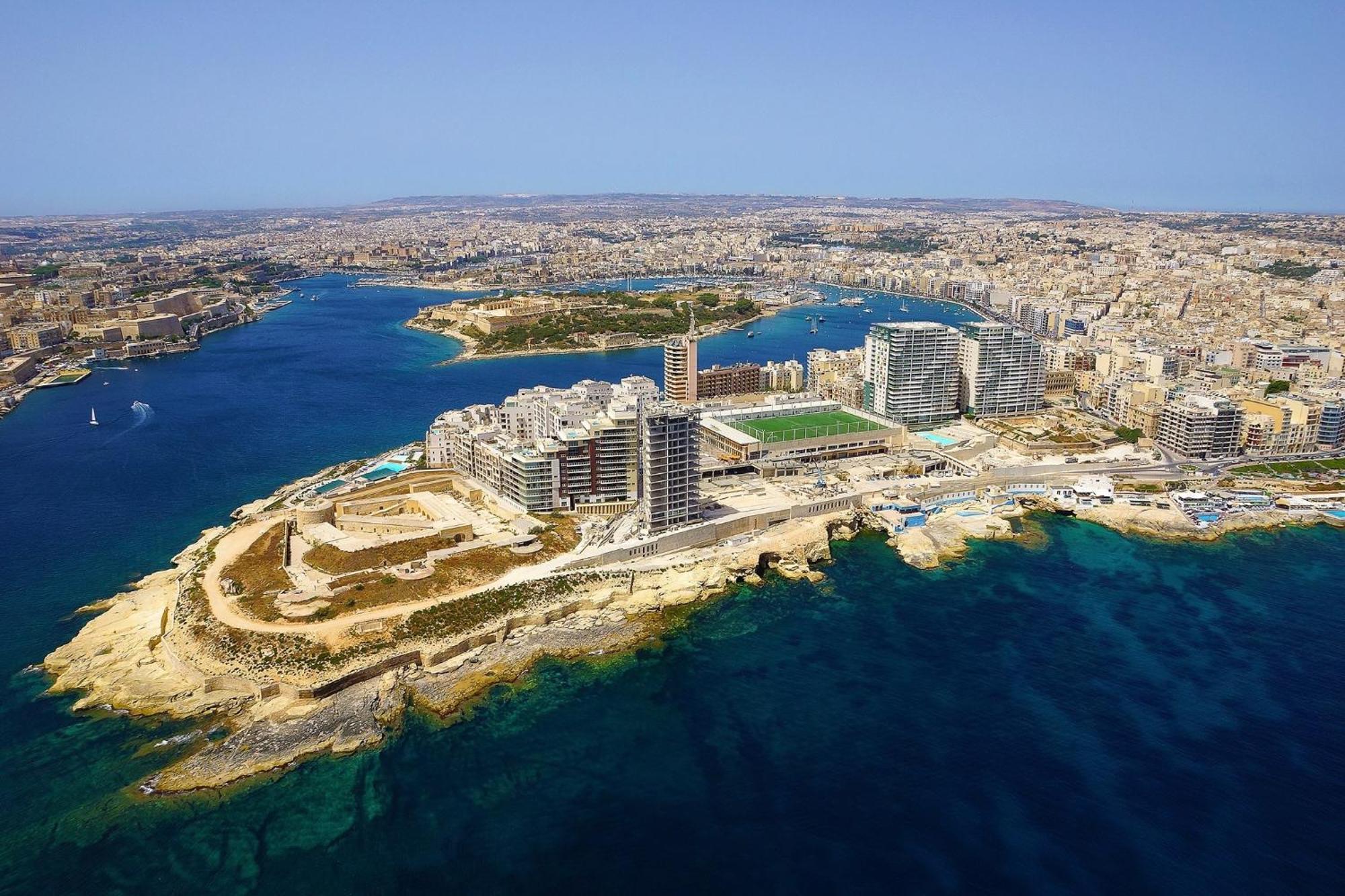 2br Great Location With Terrace Apartman Sliema